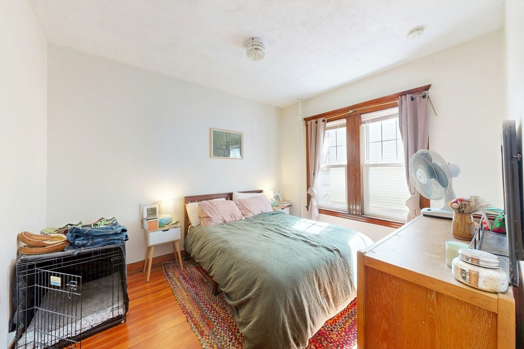 8 Douglas Ave, Somerville, MA Photo #17
