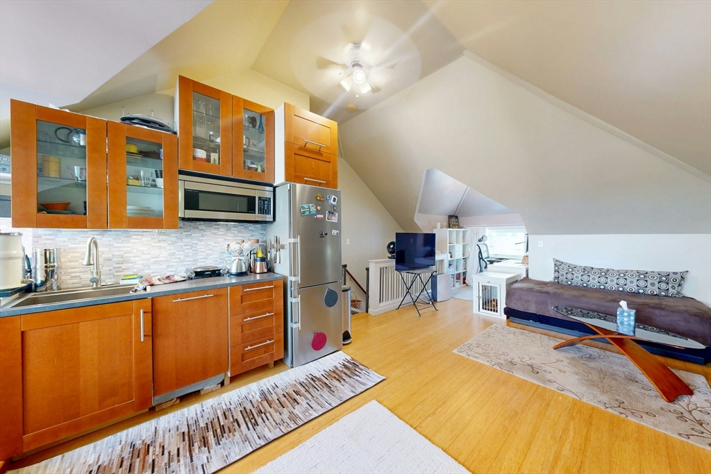 8 Douglas Ave, Somerville, MA Photo #37