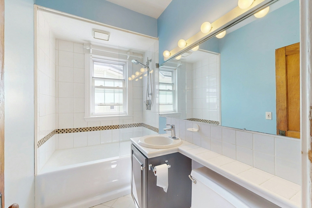 8 Douglas Ave, Somerville, MA Photo #34
