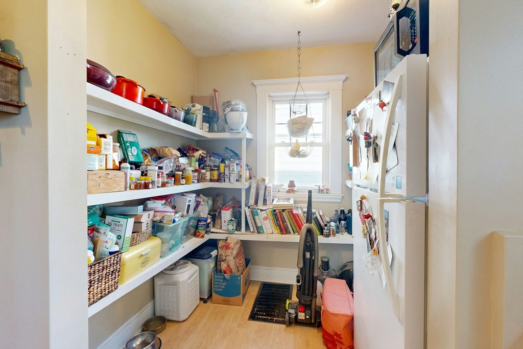 8 Douglas Ave, Somerville, MA Photo #11