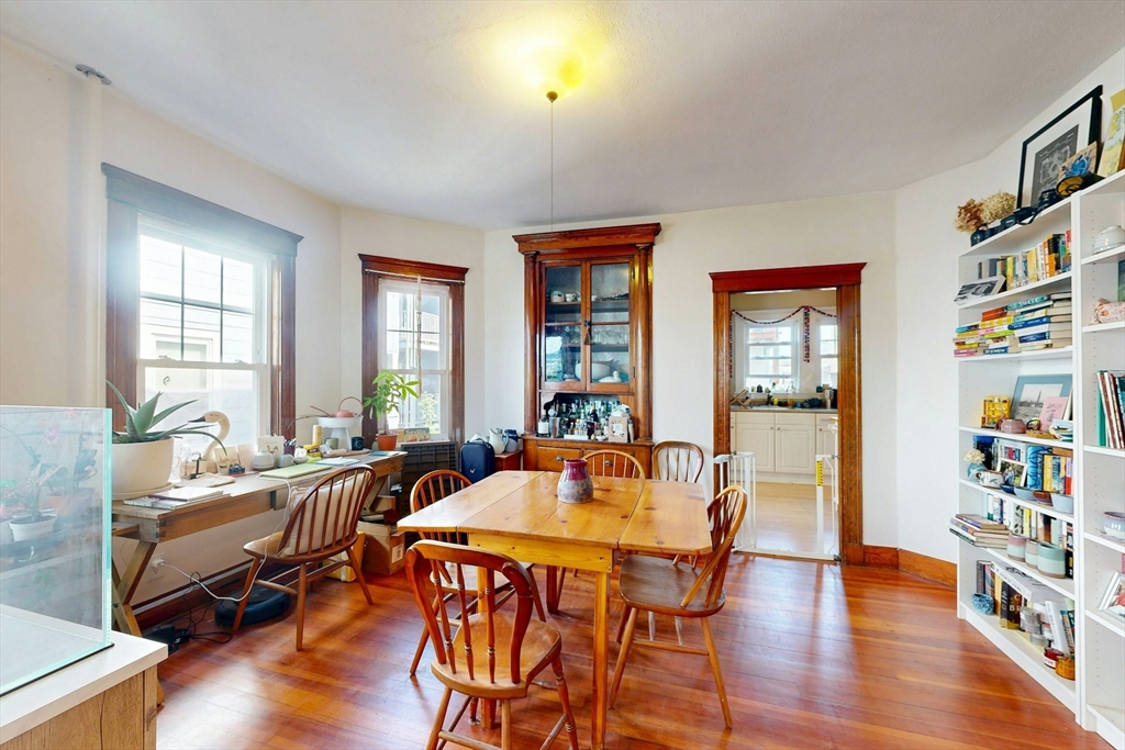 8 Douglas Ave, Somerville, MA Photo #8