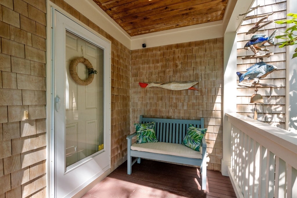 80 Gold Leaf Ln 80