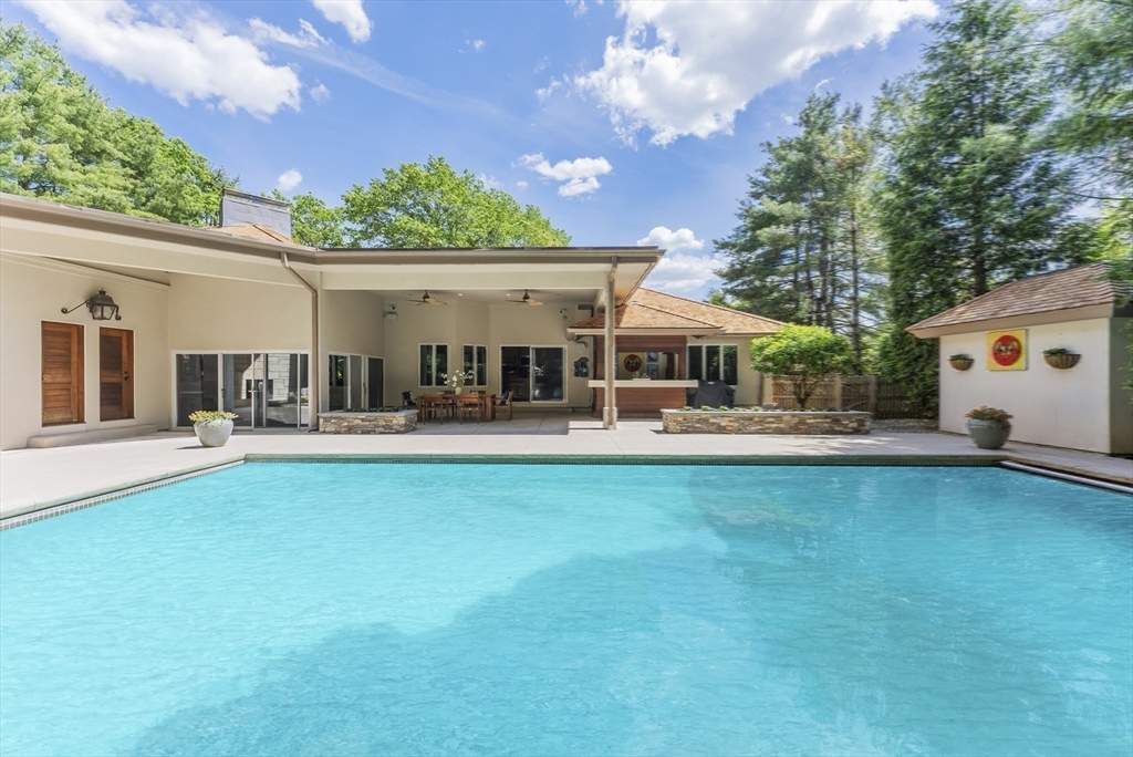 81 Countryside Ln