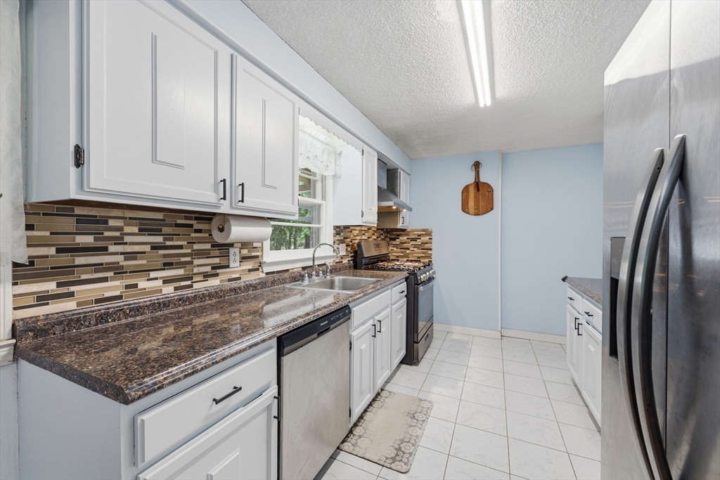 11 Mcfarlin Rd