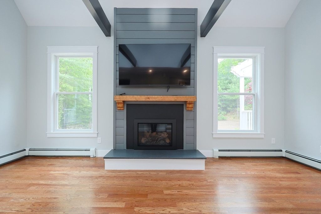 93 Hollis Rd