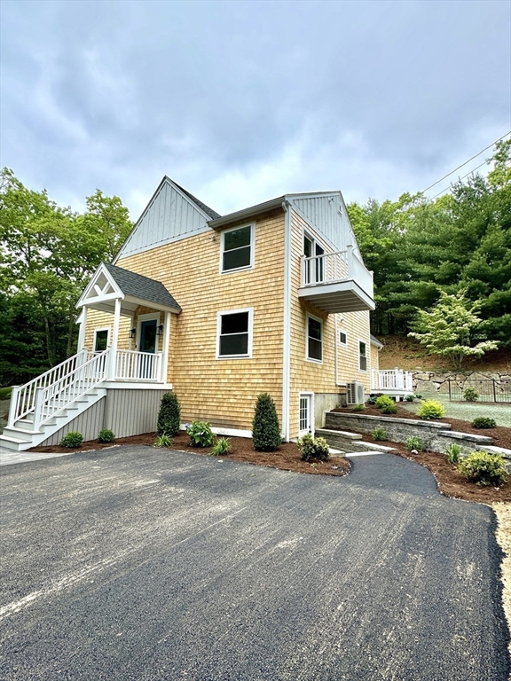 93 Hollis Rd