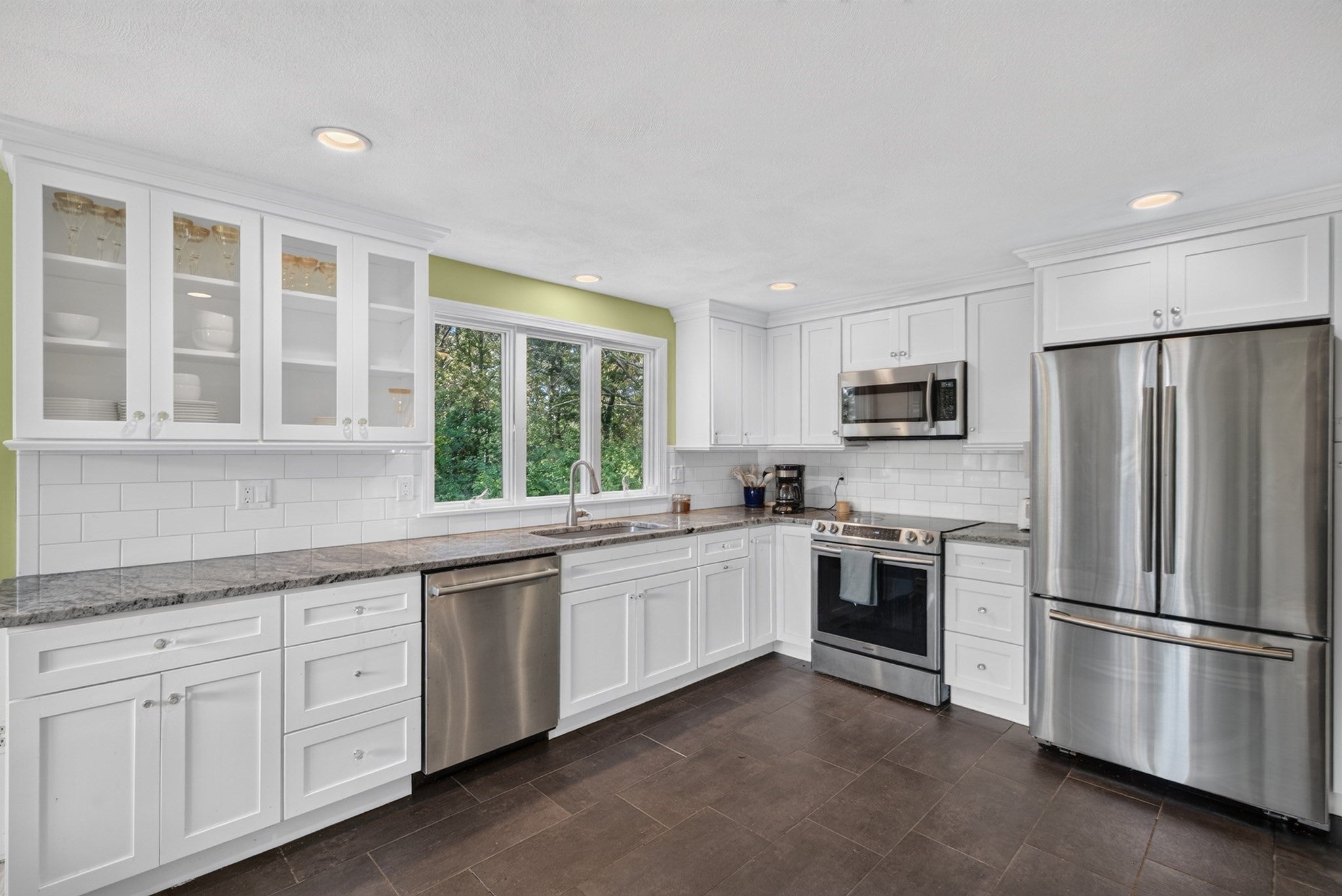 40 High Pine Dr, Plymouth, MA, 40 High Pine Dr, Plymouth, MA Photo #2