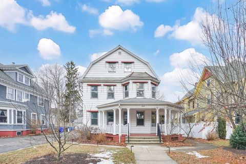 Photo of 264 Sumner Ave, Springfield, MA 01108 (MLS # 73467214)