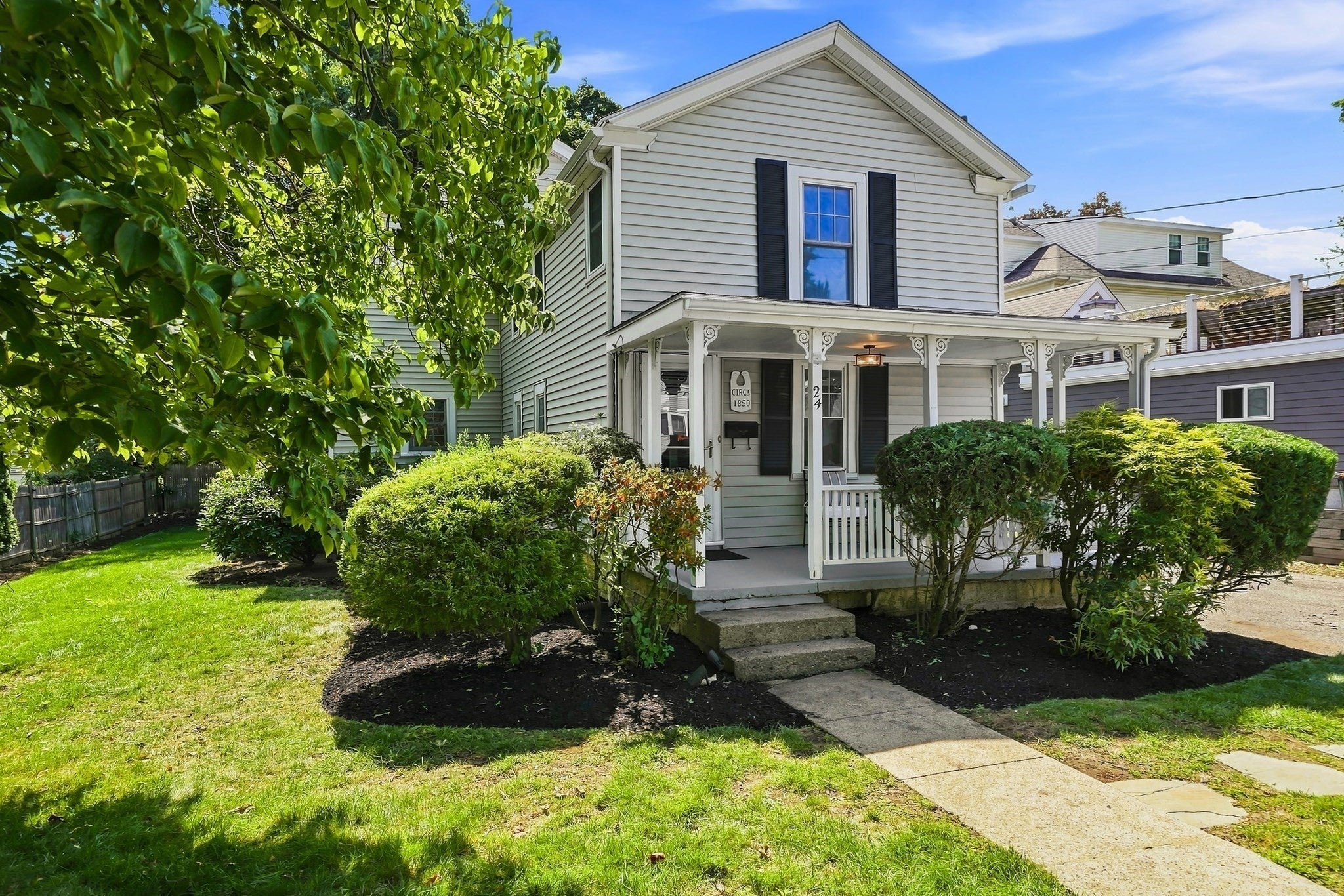 Photo of 24 Richardson St, Winchester, MA