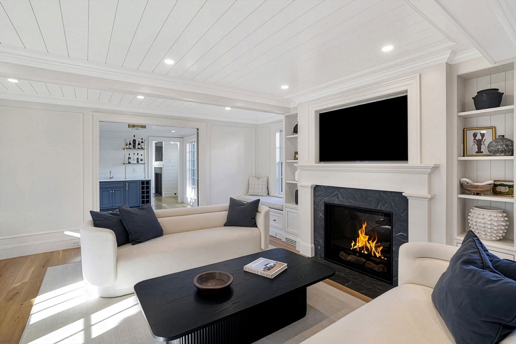 56 North Summer Street, Edgartown, MA Photo #18