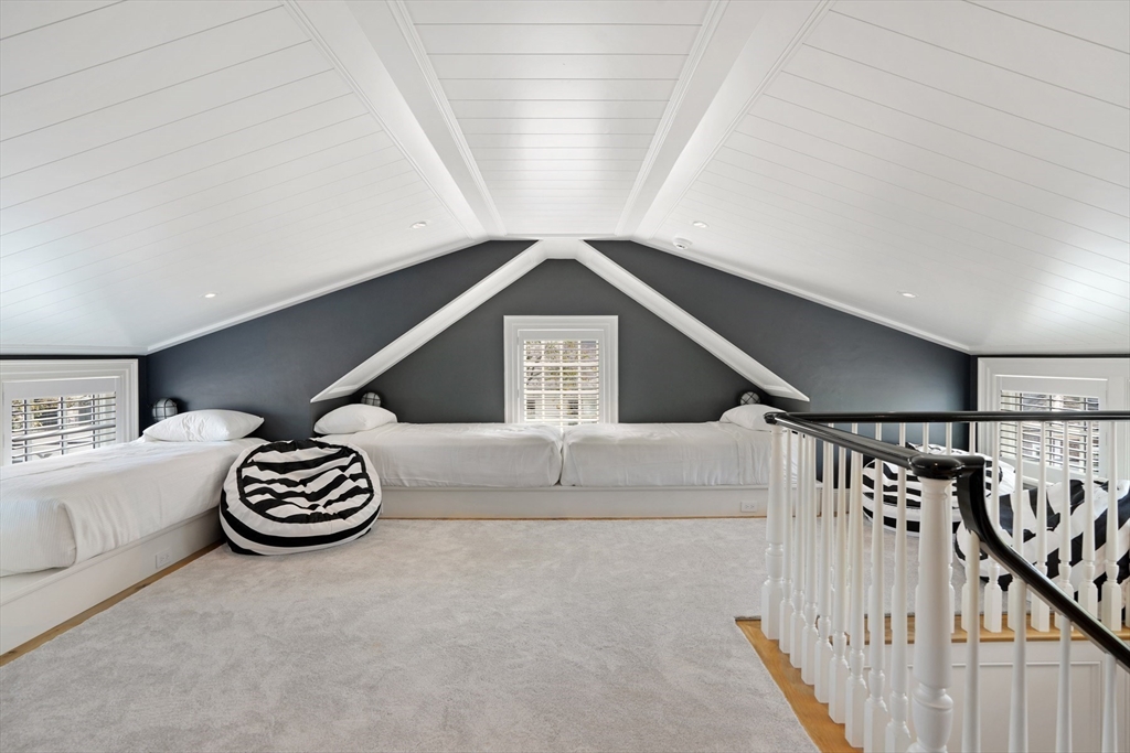 56 North Summer Street, Edgartown, MA Photo #31