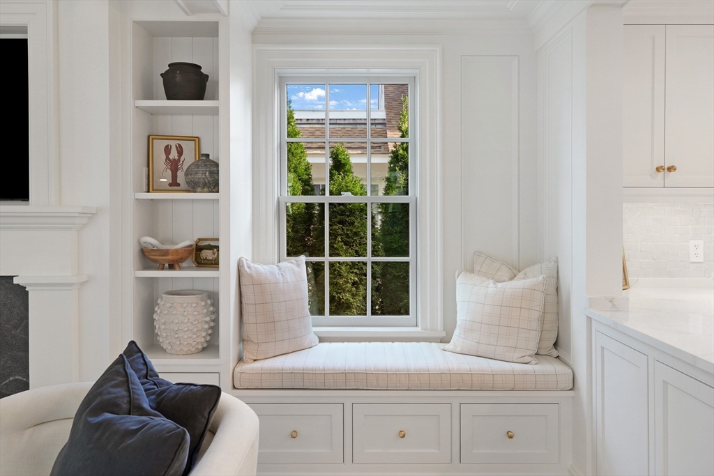 56 North Summer Street, Edgartown, MA Photo #17