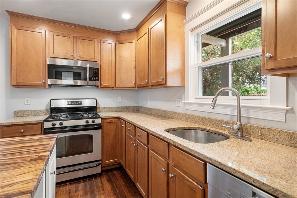 15 Oakland St 1