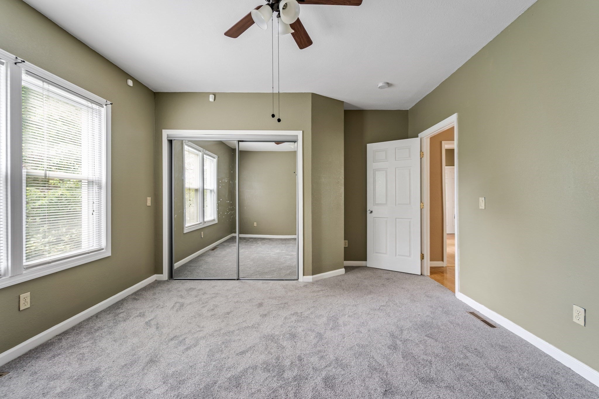 59 Prospect St, Chicopee, MA, 59 Prospect St, Chicopee, MA Photo #15