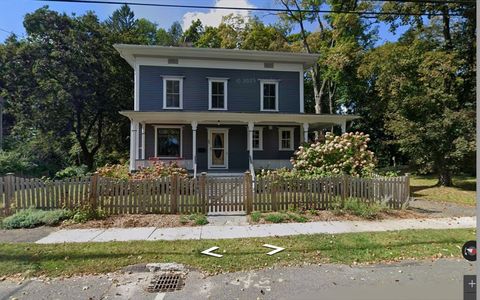 22 Lilly St. Northampton MA 01062