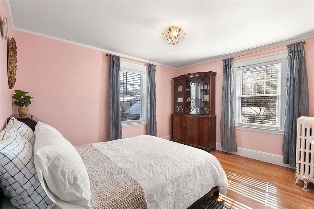 Wellesley, Massachusetts 02482, United States, 3 Bedrooms Bedrooms, ,2 BathroomsBathrooms,Residential,Active,154920