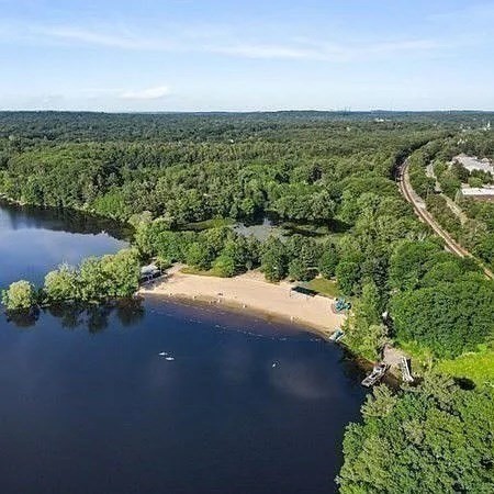 Wellesley, Massachusetts 02482, United States, 3 Bedrooms Bedrooms, ,2 BathroomsBathrooms,Residential,Active,154920