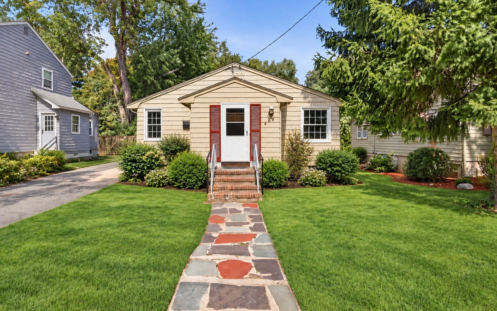 Photo of 24 Grapevine Ave, Lexington, MA