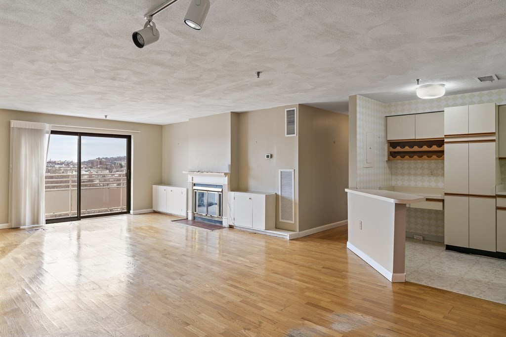 199 Coolidge Ave 511