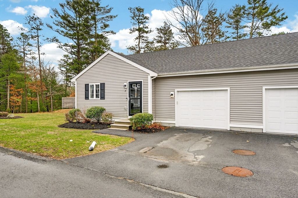 Photo of 7 Spring Ave, Wareham, MA 02571 (MLS # 73503863)