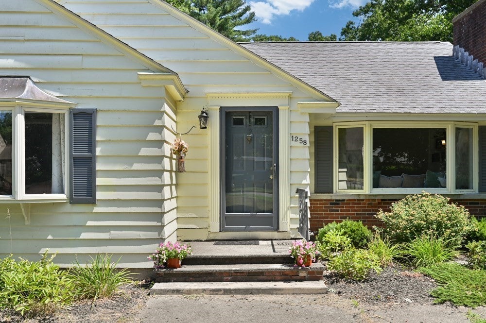 1258 Whipple Road, Tewksbury, MA, 1258 Whipple Road, Tewksbury, MA Photo #2