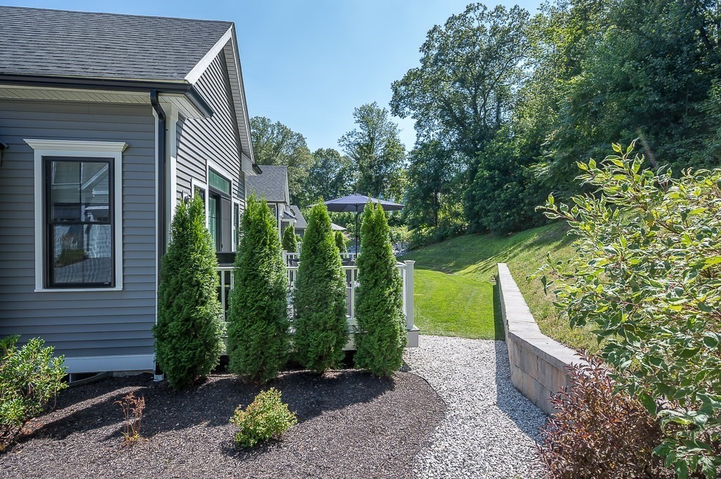 935 Main St 31