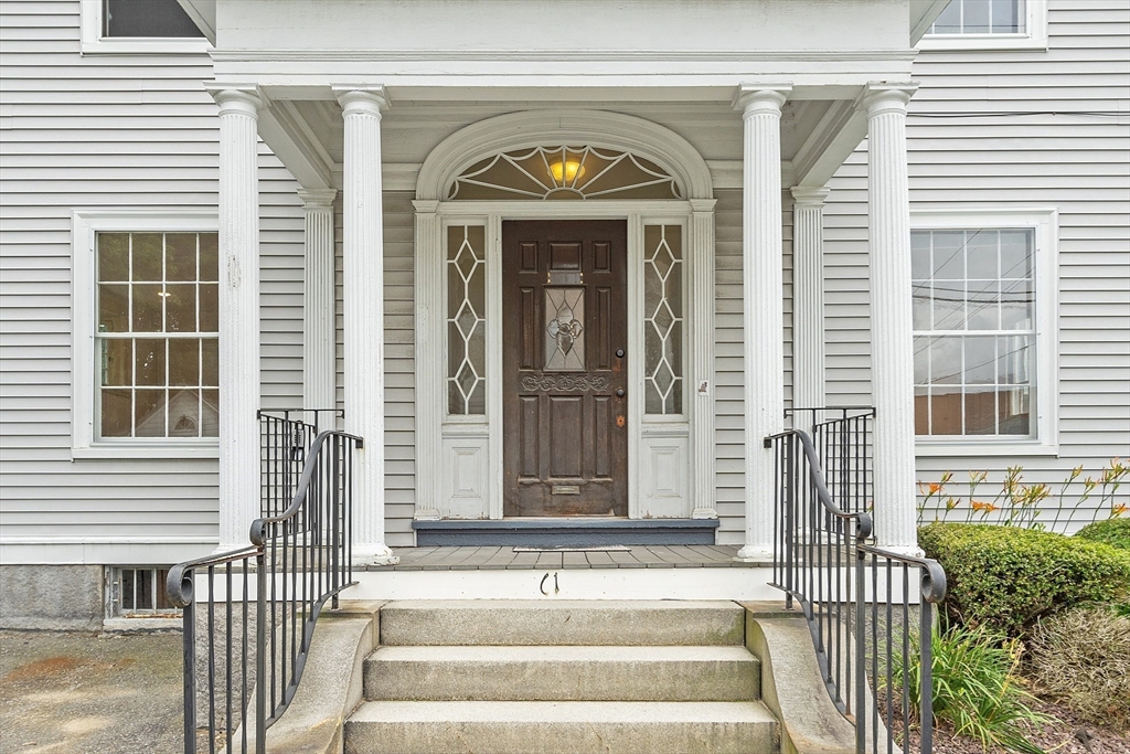 61 Fox St