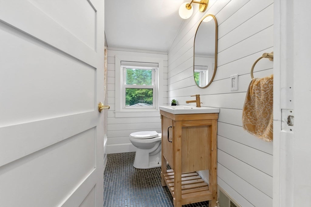 13 Forrest Rd, Topsfield, MA Photo #35