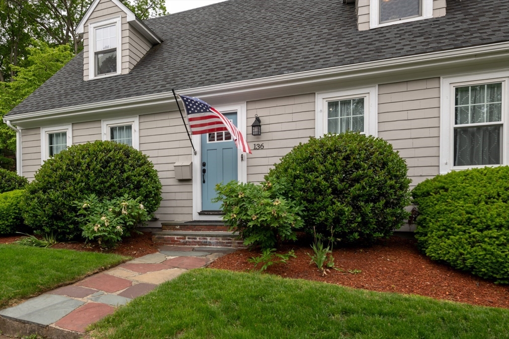 136 Walnut St