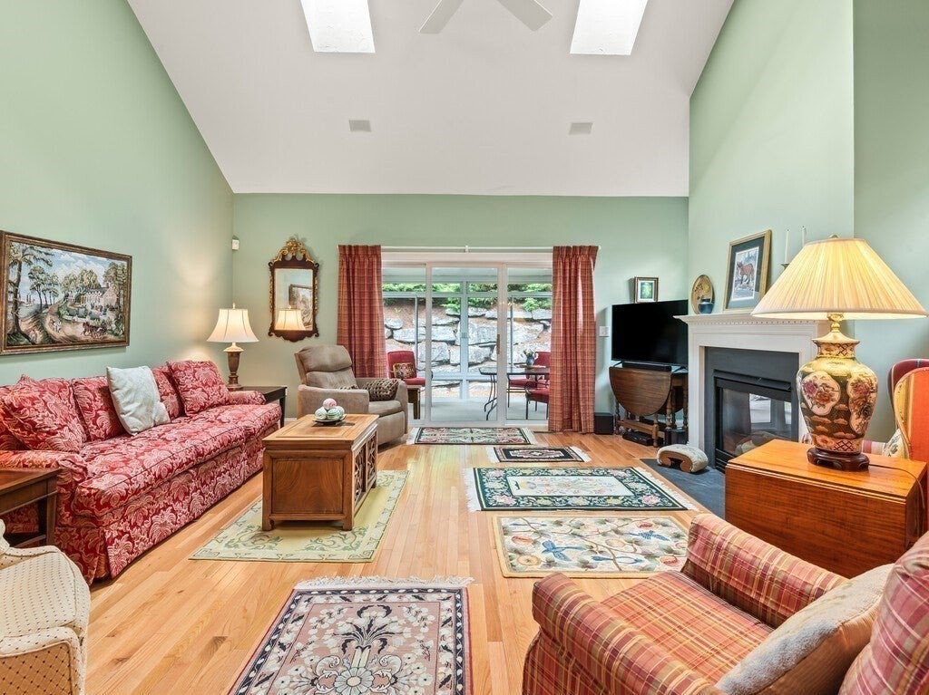 148 Fireside Ln 148