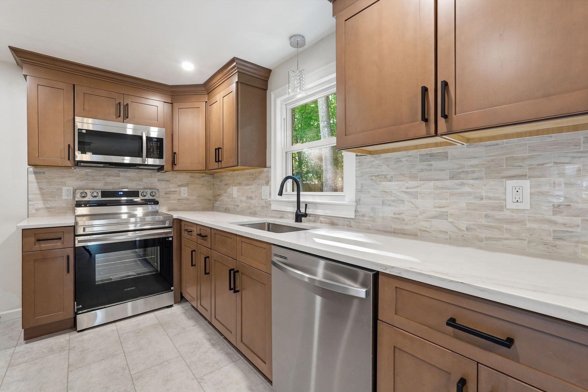 17 Meadowview Rd, Wilbraham, MA, 17 Meadowview Rd, Wilbraham, MA Photo #11