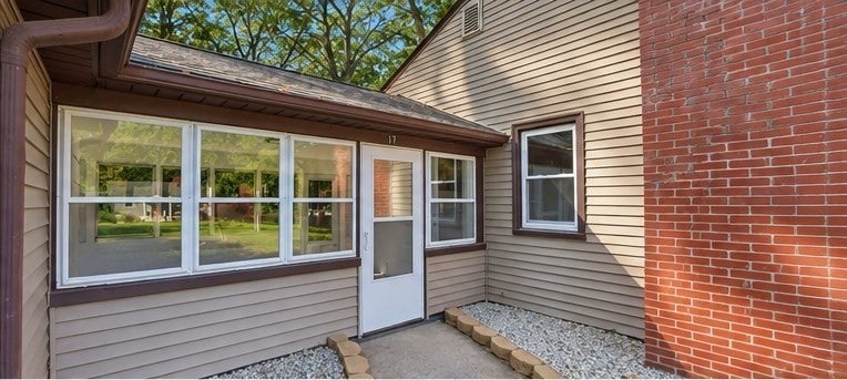 17 Meadowview Rd, Wilbraham, MA, 17 Meadowview Rd, Wilbraham, MA Photo #3