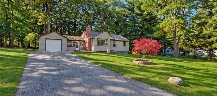 17 Meadowview Rd, Wilbraham, MA, 17 Meadowview Rd, Wilbraham, MA Photo #2