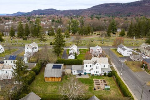 89 Garfield Ave Easthampton MA 01027