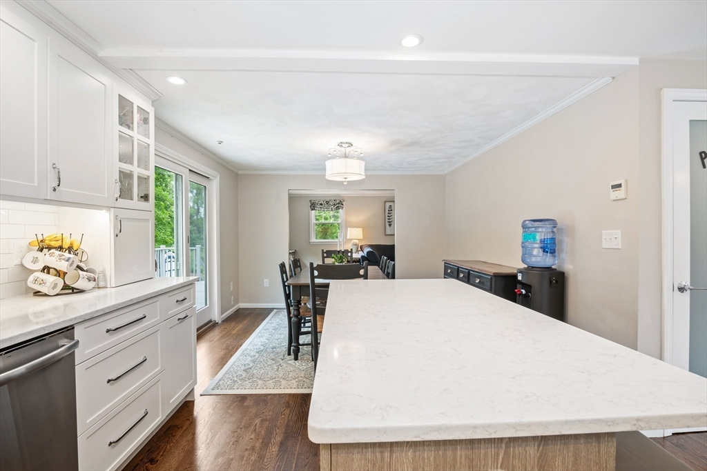 11 Beaver Pl