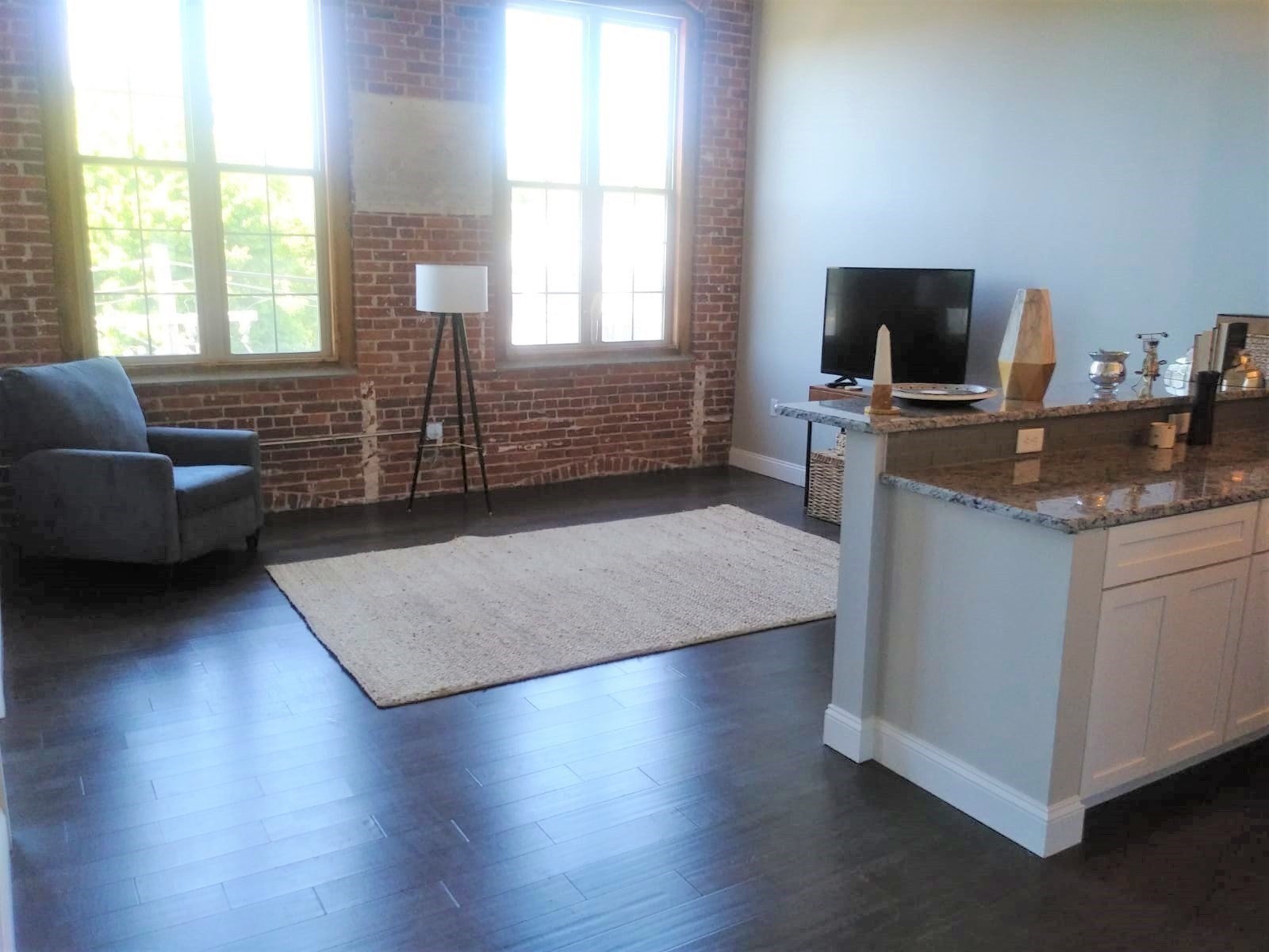 Photo of 45 Summer St, Leominster, MA