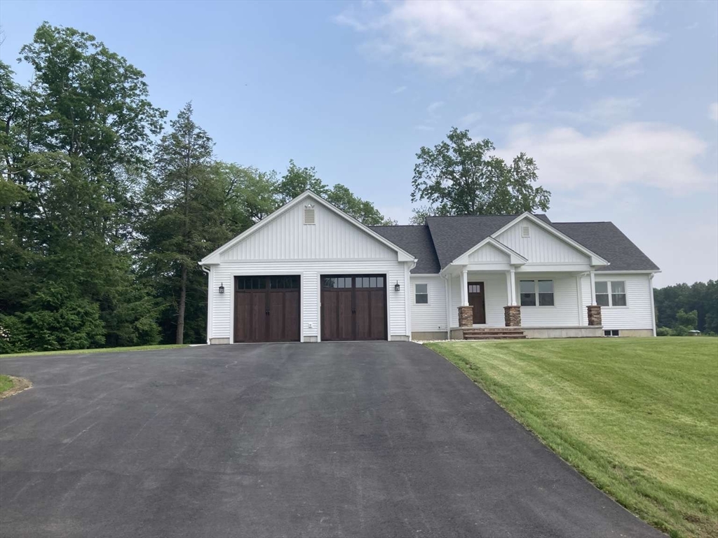 18 Molloy Ave