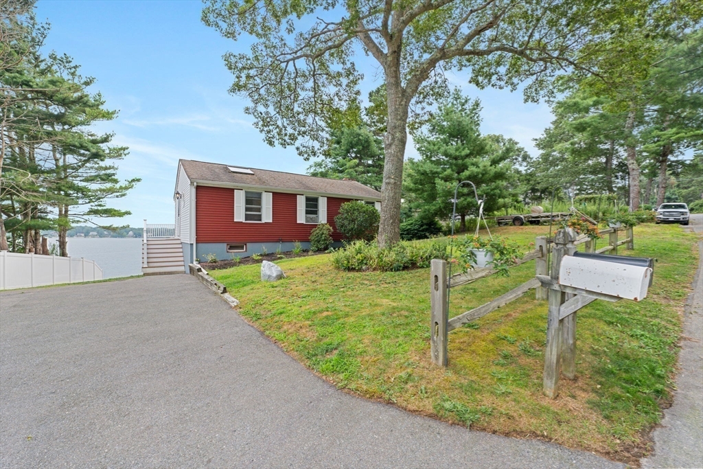 76 Scarlet Dr
