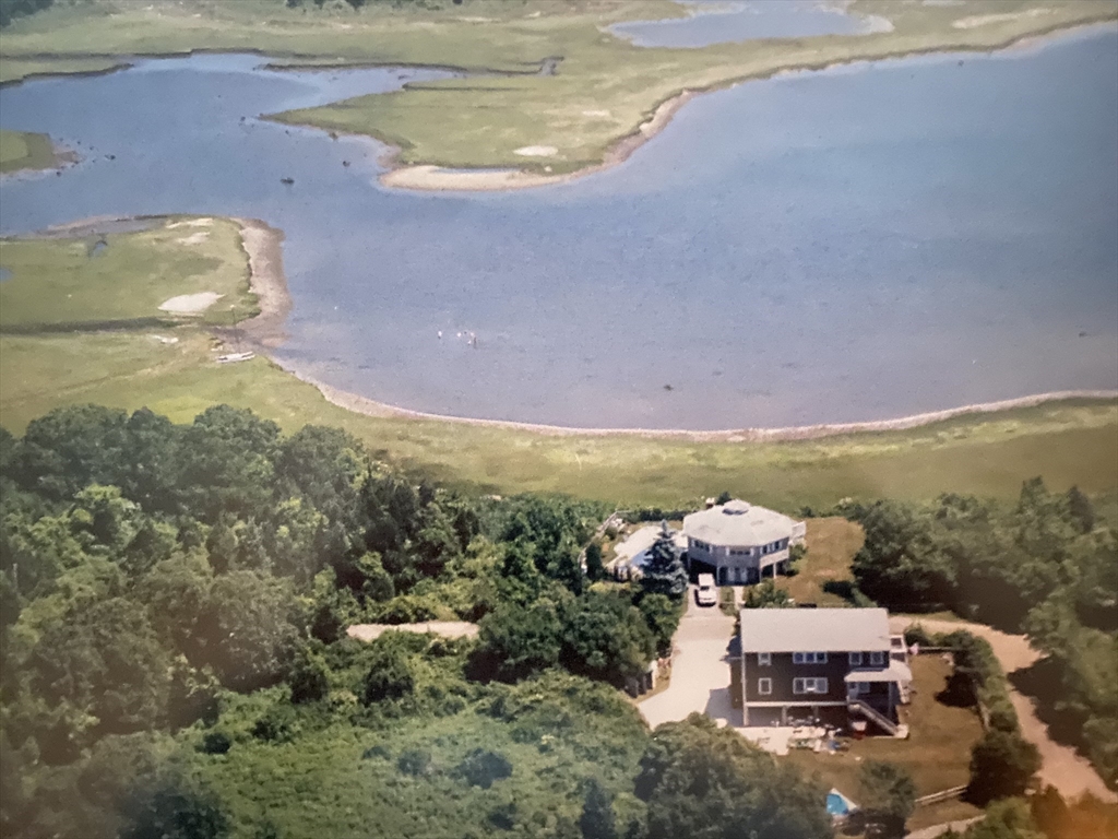 12 Dupont Drive