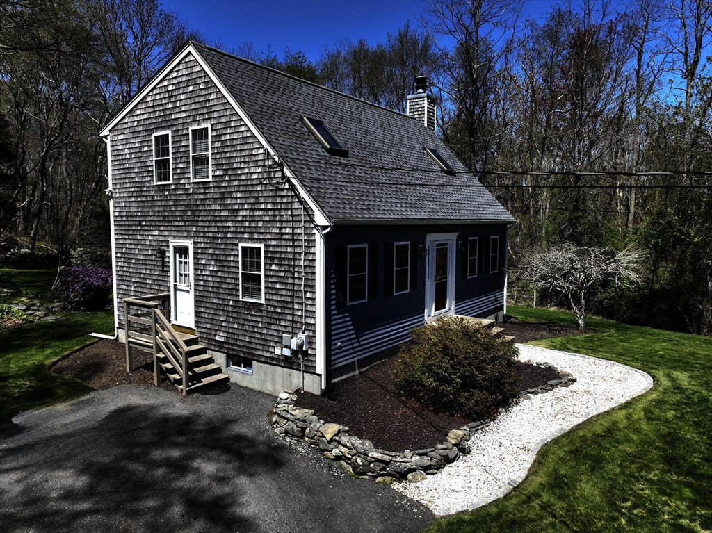81 Bayview Ave