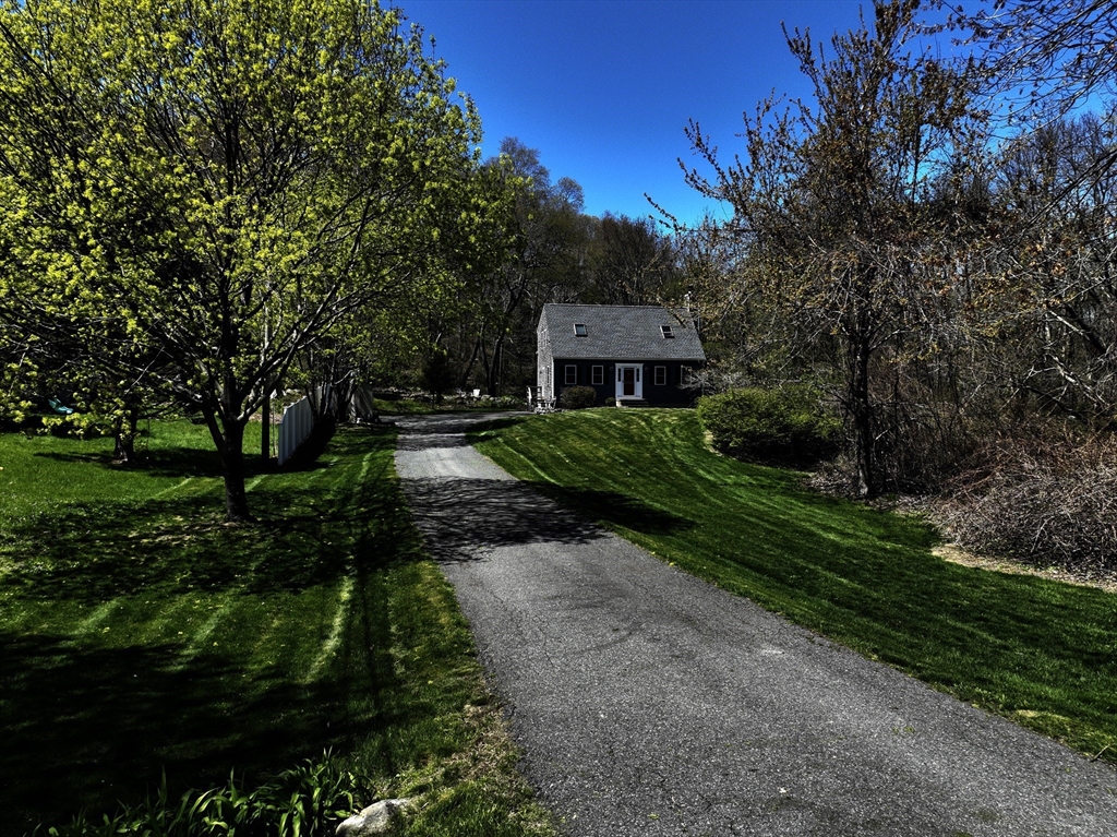 81 Bayview Ave
