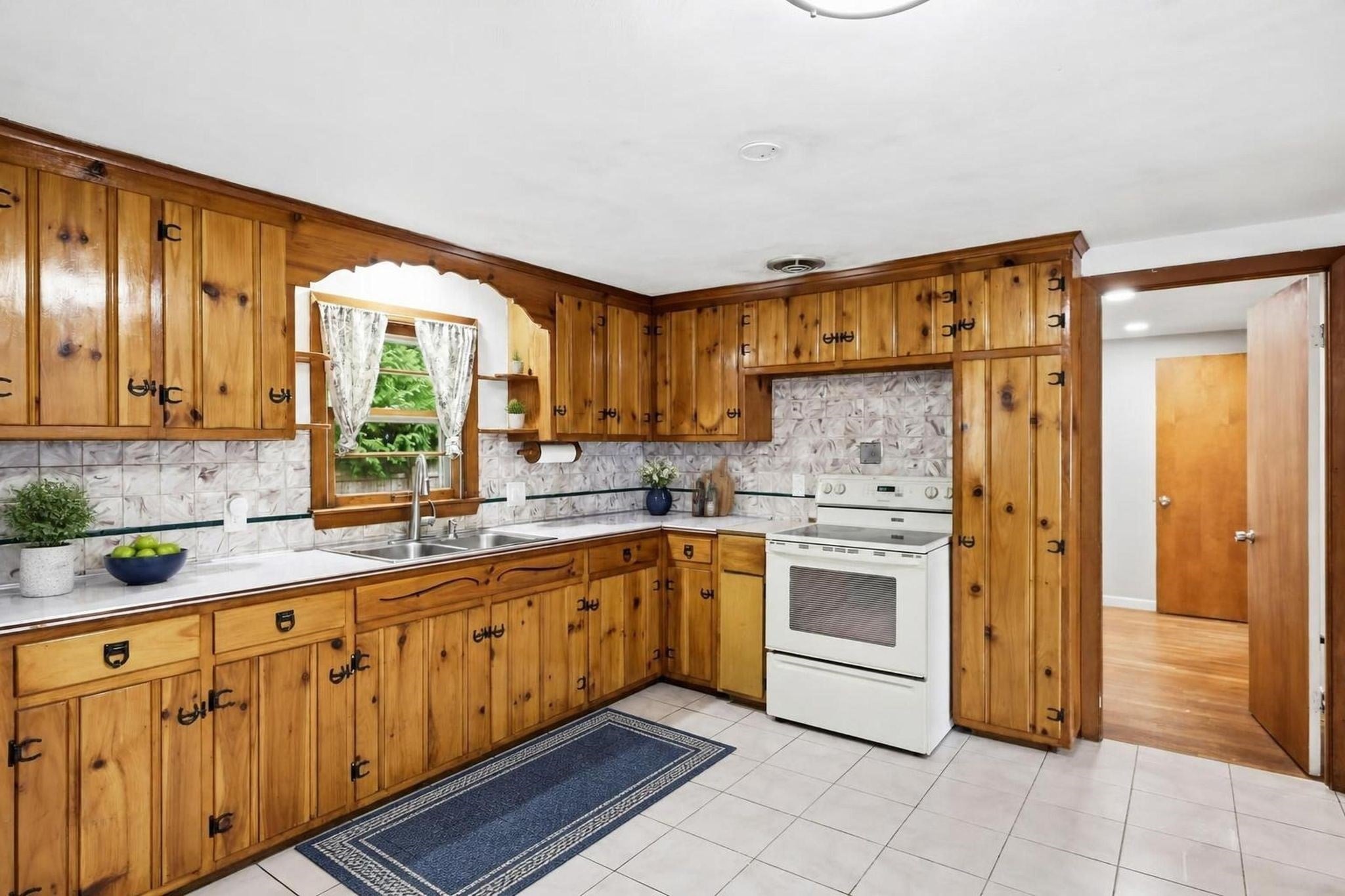 59 Washington Ave, South Hadley, MA, 59 Washington Ave, South Hadley, MA Photo #7