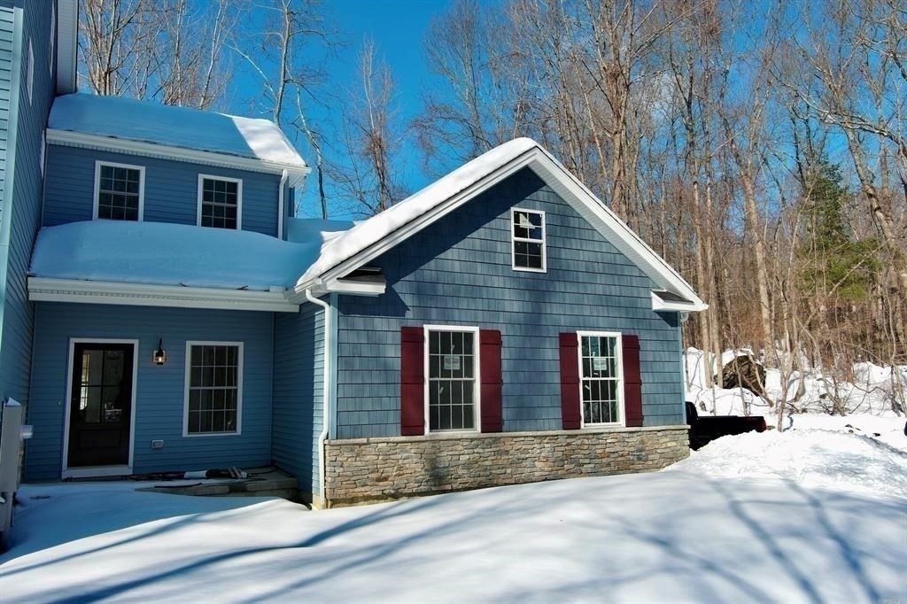 425 Stickney Hill Rd