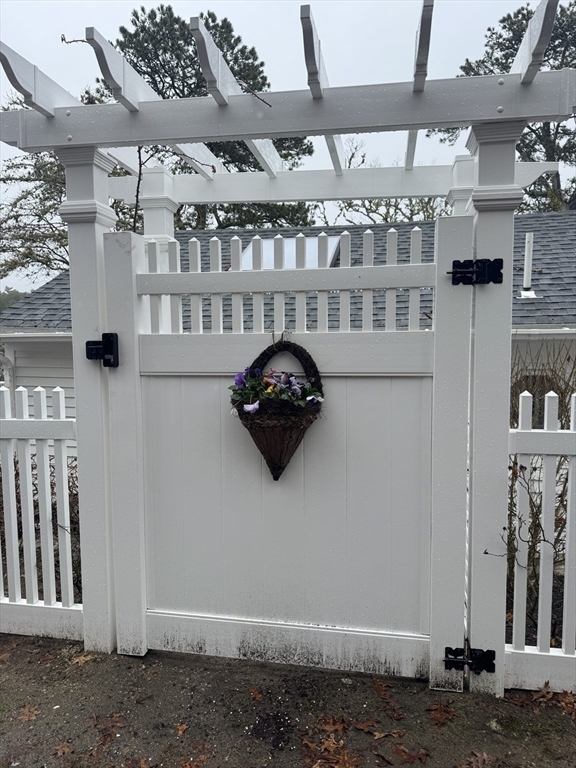 21 Hillside Rd