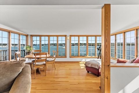 10 Nimrod Way Wareham MA 02571