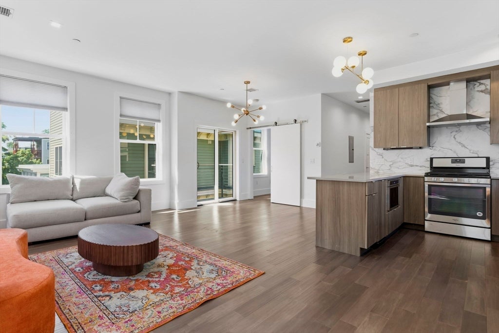 10R Spring Garden St #3, Boston, MA, 10R Spring Garden St #3, Boston, MA Photo #2