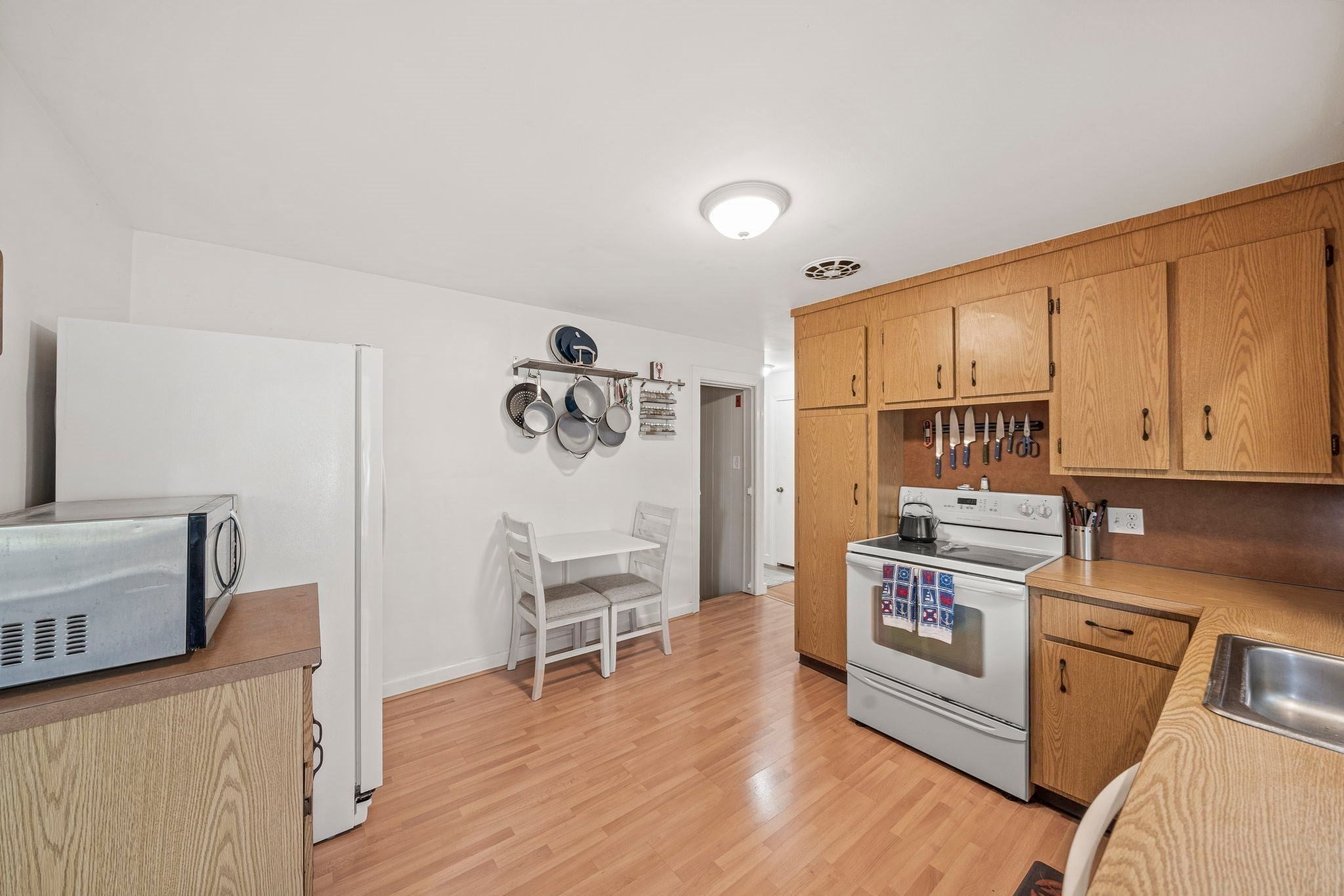 15 D St
