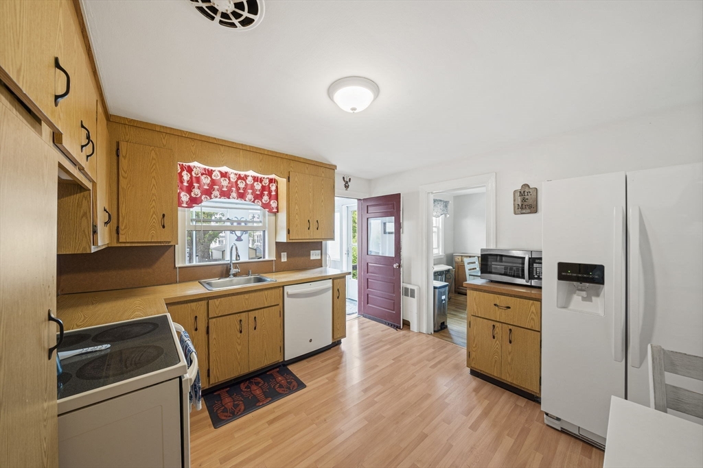 15 D St