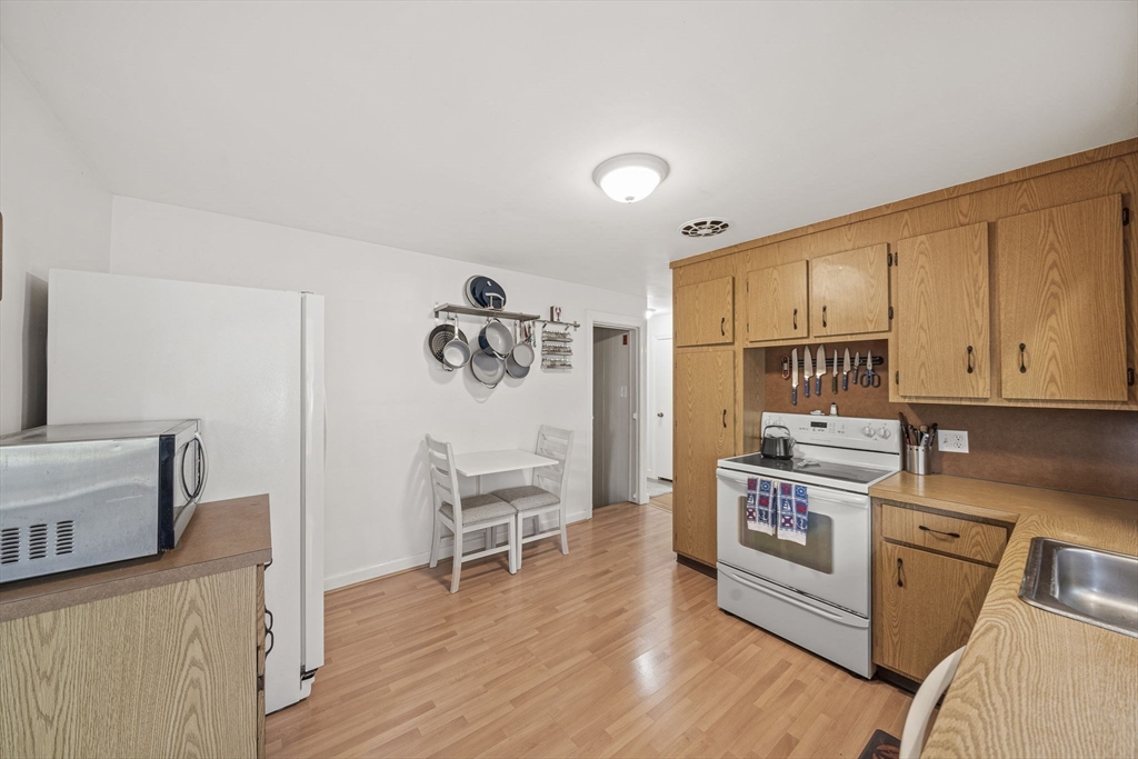 15 D St
