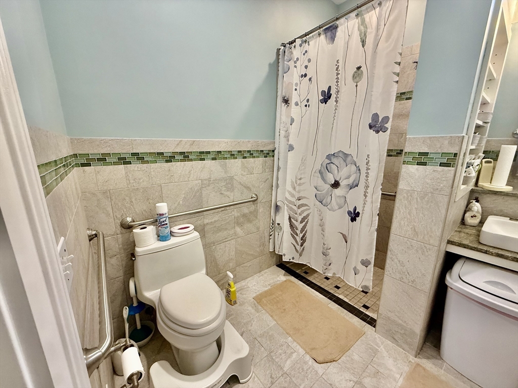 77 Fair Oaks Ave #1, Newton, MA Photo #10